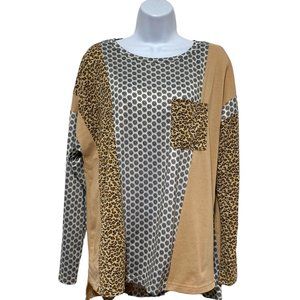 Women's Small Long Sleeve Top Animal/Flower Print With Pocket Design